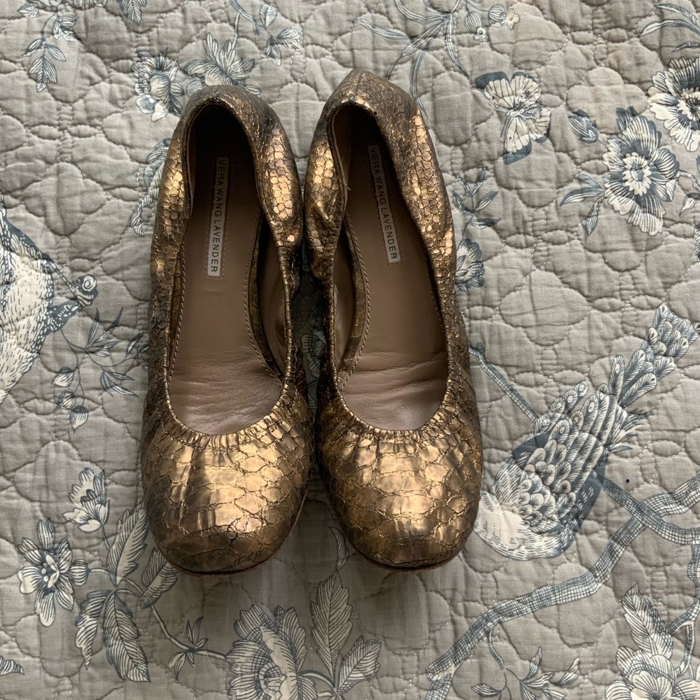 Metallic gold flats